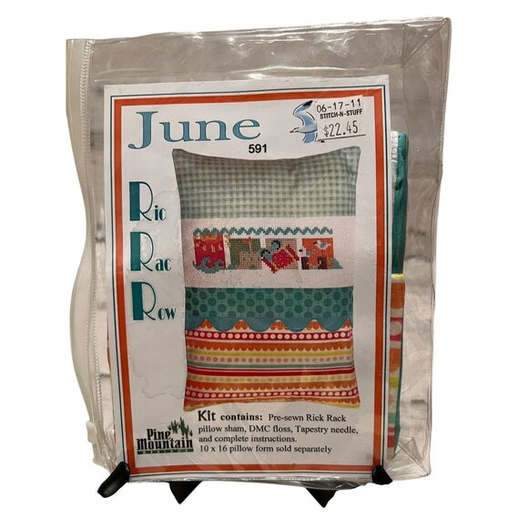 Pine Mountain June Ric Rac Row Cross Stitch Pillow Kit New - Picture 1 of 2